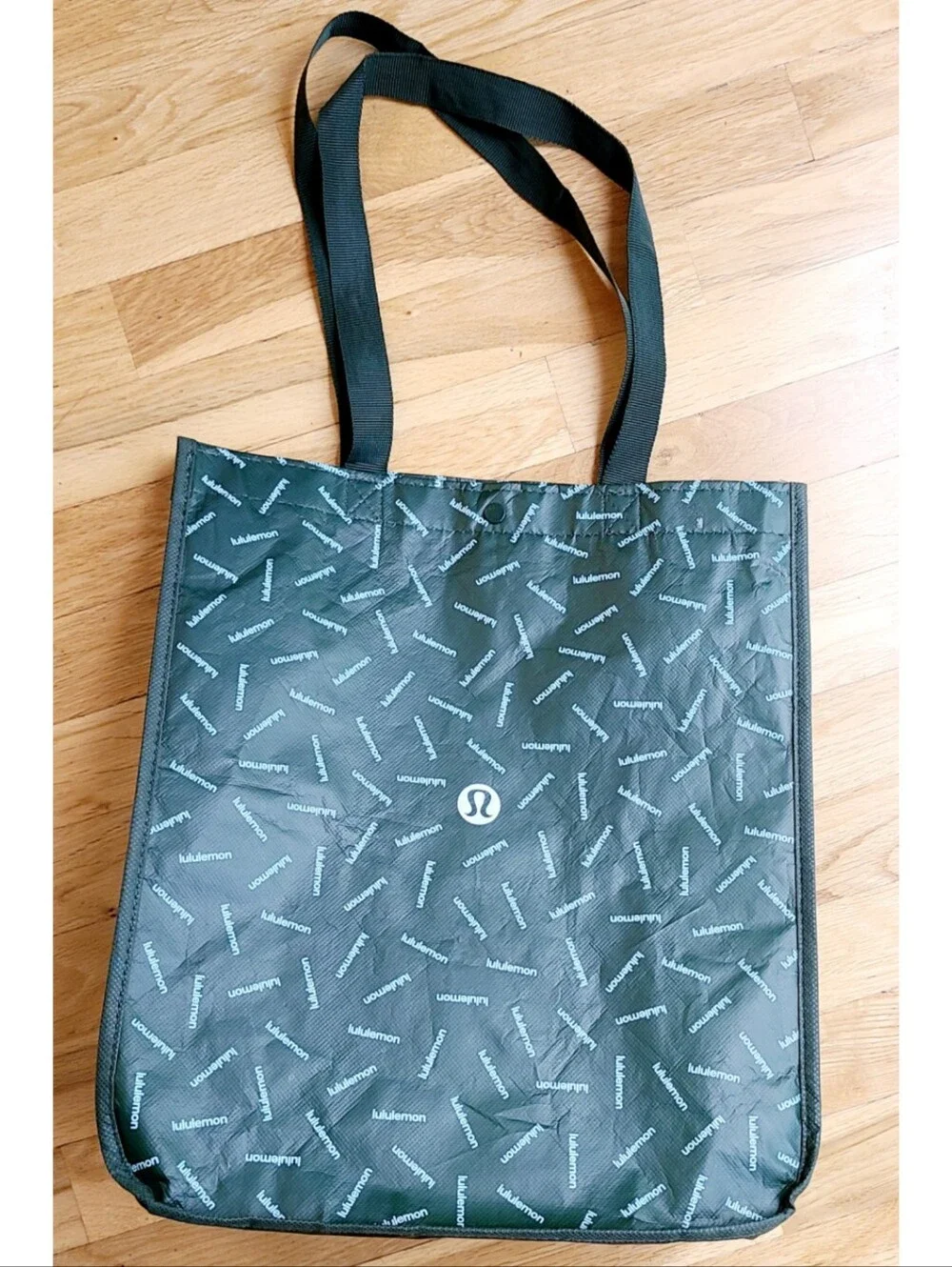 2 Lululemon Large Reusable Shopping Totes Travel Gym Baby Grunge 16